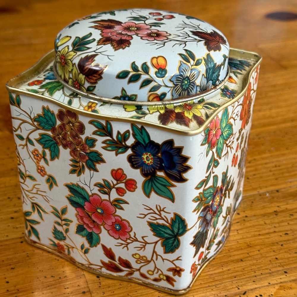 Vintage Daher Square Metal Tea Tin Round Lid Floral Pattern Made in England